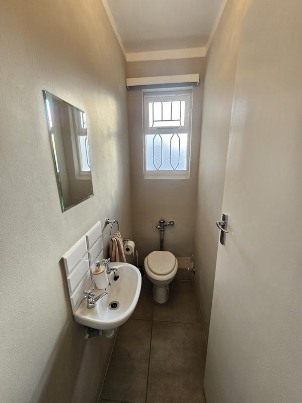 2 Bedroom Property for Sale in Sea Point Western Cape